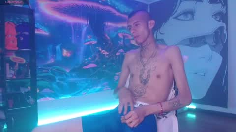 Snapshot of saint_boyy chatting on 02.13.25 saint boy online show from 02.13.25