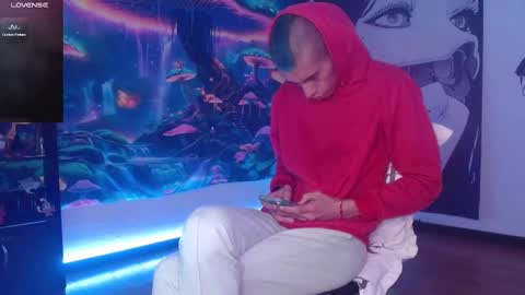 Snapshot of saint_boyy chatting on 02.13.25 saint boy online show from 02.13.25