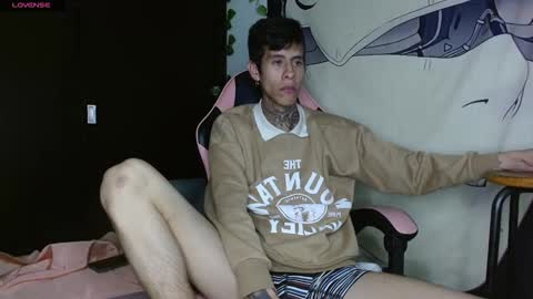 Snapshot of saint_boyy chatting on 09.09.25 saint boy online show from 09.09.25