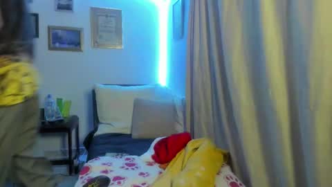 Snapshot of saint_boyy chatting on 12.21.25 saint boy online show from 12.21.25