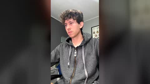 Snapshot of saint_nott chatting on 04.29.26 saint_nott online show from 04.29.26