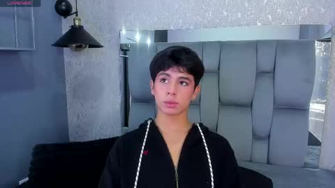 Snapshot of saintdangelo chatting on 05.29.26 Santi online show from 05.29.26