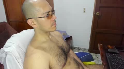 Snapshot of saintedy01 chatting on 02.04.25 saintedy01 online show from 02.04.25