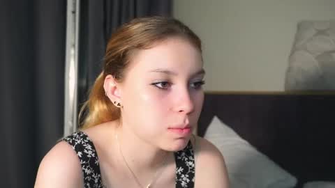 Snapshot of sairally chatting on 05.19.26 Ariel online show from 05.19.26