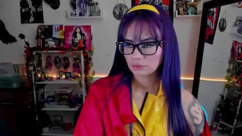    online show from 11.04.25