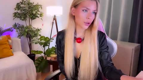 Kate online show from 05.17.26