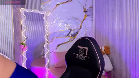  sakura  online show from 04.22.26