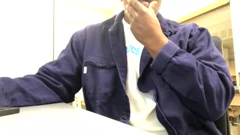 Snapshot of salgozzi chatting on 10.01.25 Cum Hanks online show from 10.01.25