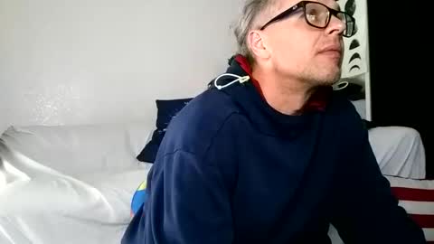 Snapshot of salis1981 chatting on 02.10.25 salis1981 online show from 02.10.25