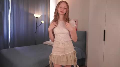 Snapshot of salleyeget chatting on 07.11.26 Mary online show from 07.11.26