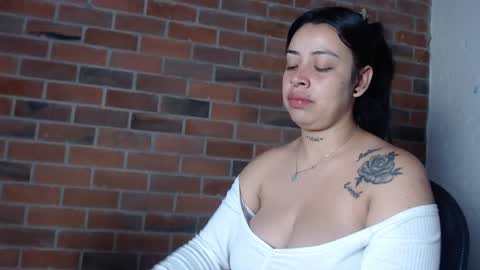 Snapshot of salome__hills chatting on 01.25.25 online show from 01.25.25