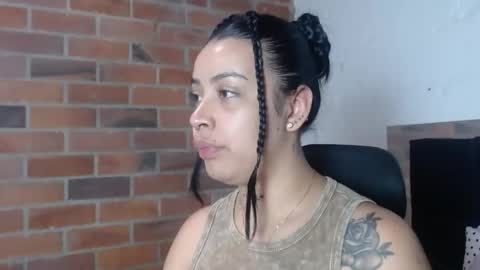 Snapshot of salome__hills chatting on 05.24.26 online show from 05.24.26