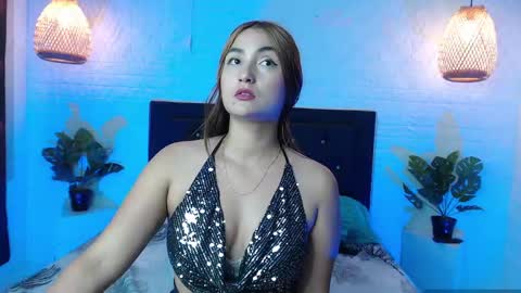 Snapshot of salome__lopez_ chatting on 02.20.25 SALOME online show from 02.20.25