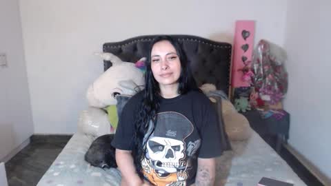 Snapshot of salomefox2 chatting on 02.13.26 yenny online show from 02.13.26