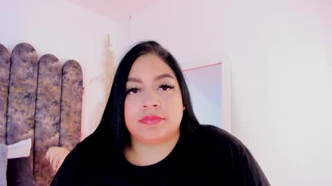 Snapshot of salomesimos1 chatting on 10.30.25 Salome online show from 10.30.25