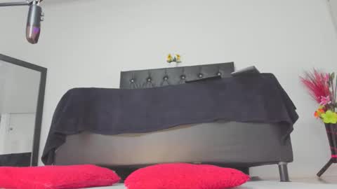 Snapshot of salomeswet chatting on 05.16.26 martina online show from 05.16.26