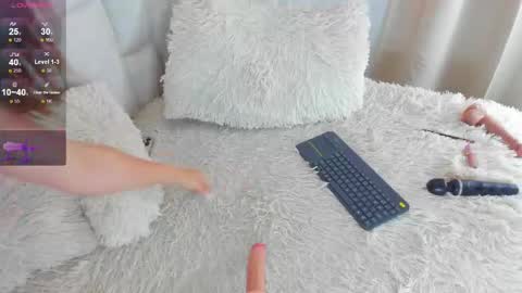Snapshot of salomethompson1_ chatting on 09.18.25 Salom online show from 09.18.25