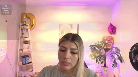 Snapshot of saloomee__ chatting on 10.02.25 SALOME online show from 10.02.25