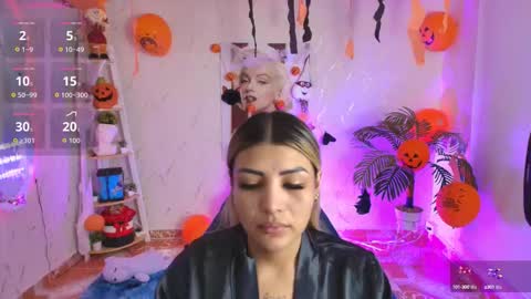 Snapshot of saloomee__ chatting on 10.21.25 SALOME online show from 10.21.25