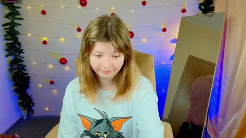 Snapshot of salut_love chatting on 12.27.24 Ruby online show from 12.27.24
