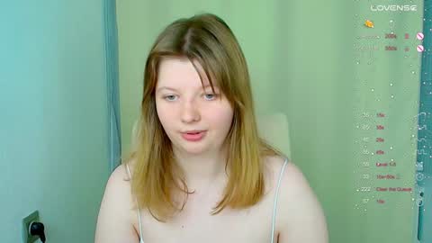 Snapshot of salut_love chatting on 01.10.25 Ruby online show from 01.10.25