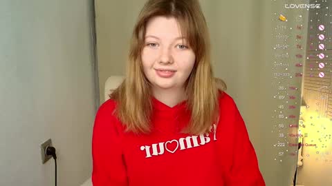 Snapshot of salut_love chatting on 02.01.25 Ruby online show from 02.01.25