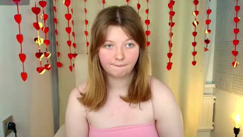 Snapshot of salut_love chatting on 02.11.25 Ruby online show from 02.11.25