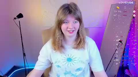 Snapshot of salut_love chatting on 02.21.25 Ruby online show from 02.21.25