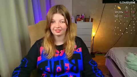 Snapshot of salut_love chatting on 09.25.25 Ruby online show from 09.25.25