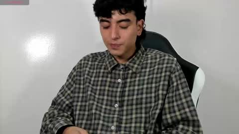 salvatore_montt online show from 03.01.25