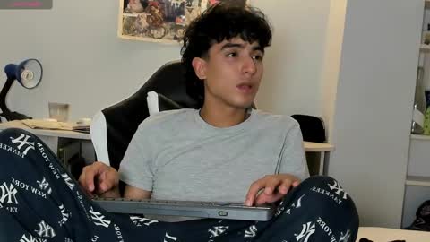 salvatore_montt online show from 03.04.25