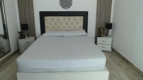 SAM MANSON online show from 03.08.25