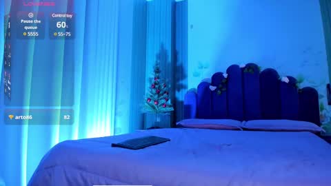 Snapshot of sam_naughty18 chatting on 12.21.24 sam_naughty18 online show from 12.21.24