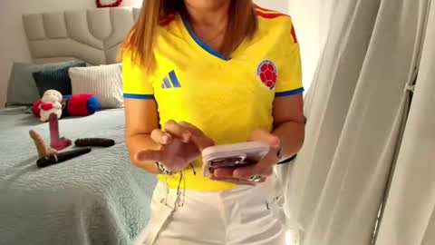 Samanta Stone online show from 07.07.26