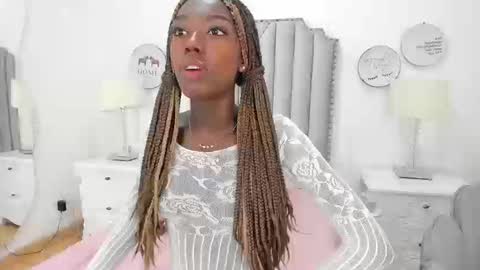 Snapshot of samantamarquez chatting on 09.22.25 Samanta online show from 09.22.25