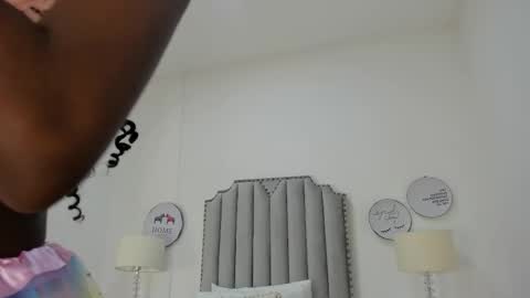 Snapshot of samantamarquez chatting on 10.13.25 Samanta online show from 10.13.25