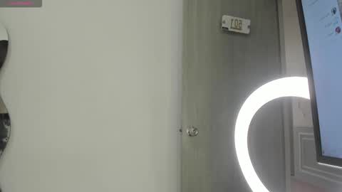 Snapshot of samantamarquez chatting on 10.19.25 Samanta online show from 10.19.25