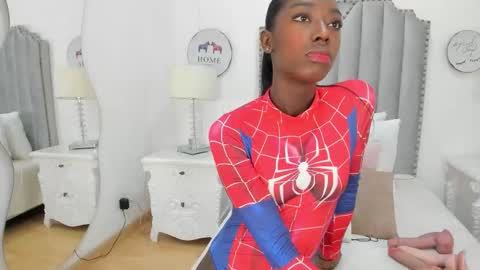 Snapshot of samantamarquez chatting on 11.05.25 Samanta online show from 11.05.25