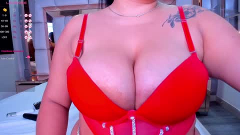 Snapshot of samantasm chatting on 12.29.24 S A M A N T A online show from 12.29.24