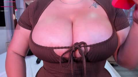 Snapshot of samantasm chatting on 01.12.25 S A M A N T A online show from 01.12.25