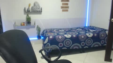 Snapshot of samantha__morris chatting on 09.12.25 sammy online show from 09.12.25