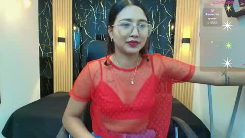 Snapshot of samantha_fox8 chatting on 05.20.26 online show from 05.20.26
