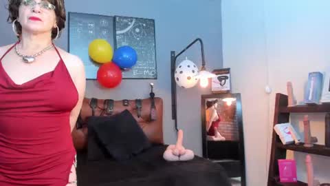 Snapshot of samantha_mature56 chatting on 06.30.26 Sam online show from 06.30.26