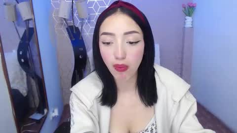 Snapshot of samantha_riot chatting on 11.07.25 Samantha online show from 11.07.25