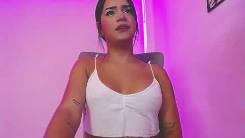 Snapshot of samantha_sweet30 chatting on 01.10.25 Salome Vargas online show from 01.10.25