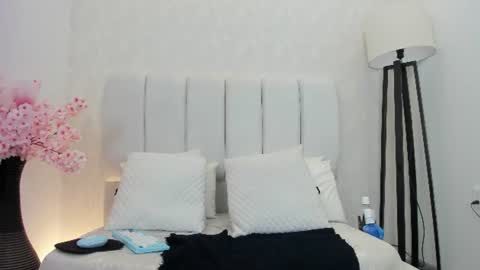 Snapshot of samanthaa_hill chatting on 08.03.26 . Samantha . online show from 08.03.26