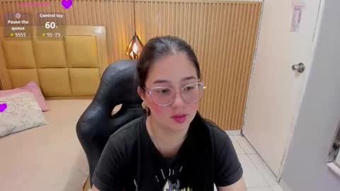 Snapshot of samanthafiore1 chatting on 02.18.26 online show from 02.18.26