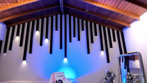 Samantha Klein online show from 02.12.25