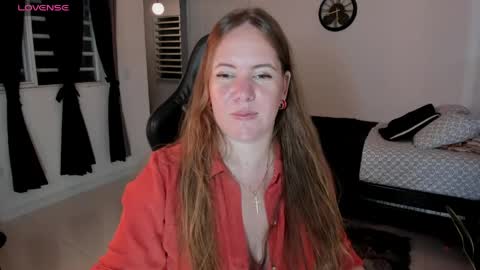 Snapshot of samanthaleon chatting on 05.10.26 Samantha samy online show from 05.10.26