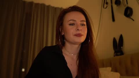 Snapshot of samanthavixen chatting on 01.27.25 Goddess Samantha Vixen online show from 01.27.25